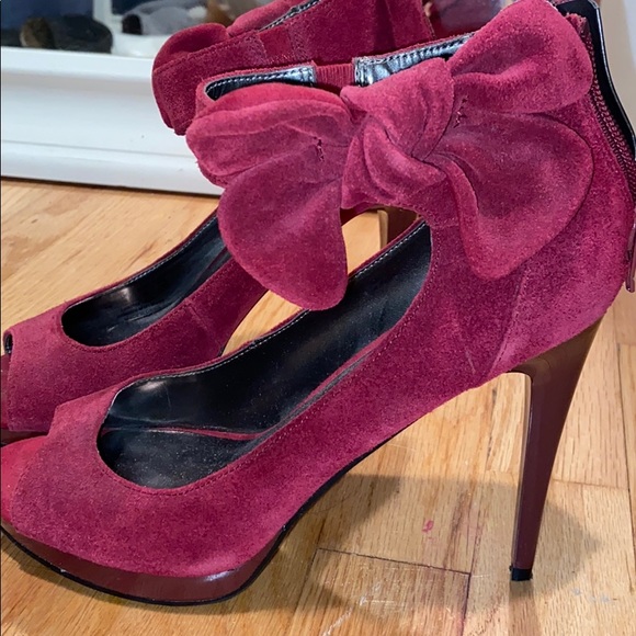 Maroon Pumps - Picture 2 of 4